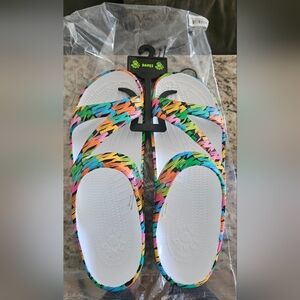 Dawgs Womens Size 10 Colorful Pattern Sandals - Broadstrokes